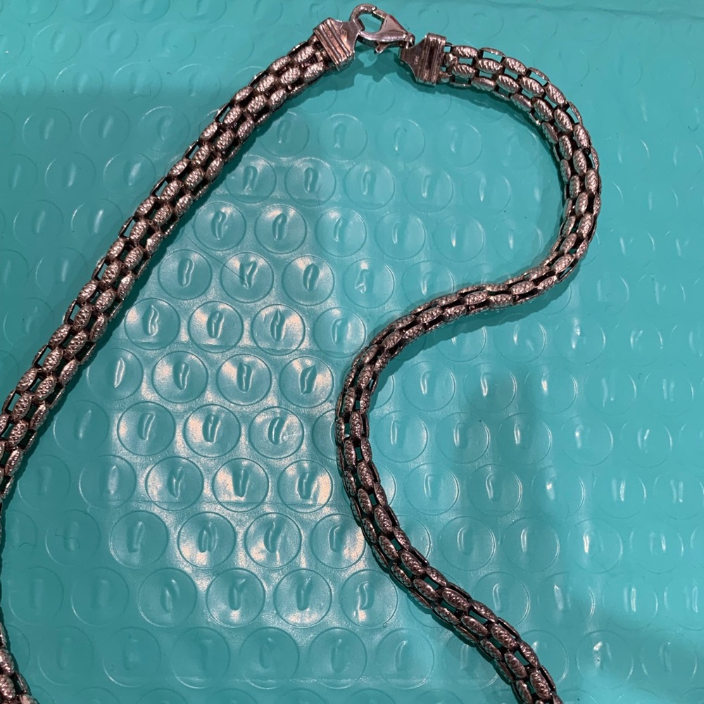 Just in- VTG stunning chain necklace